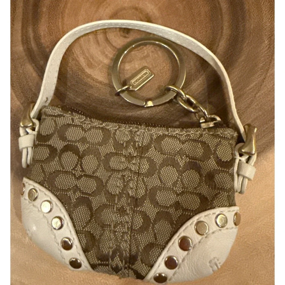 Y2K Coach‎ Mini Studded Signature Canvas White Leather Coin Purse Keychain Rare - Picture 4 of 7